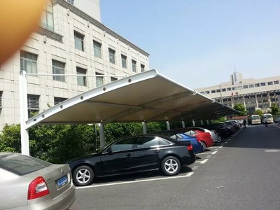 沈陽充電樁停車棚安裝搭建與住宿解決方案